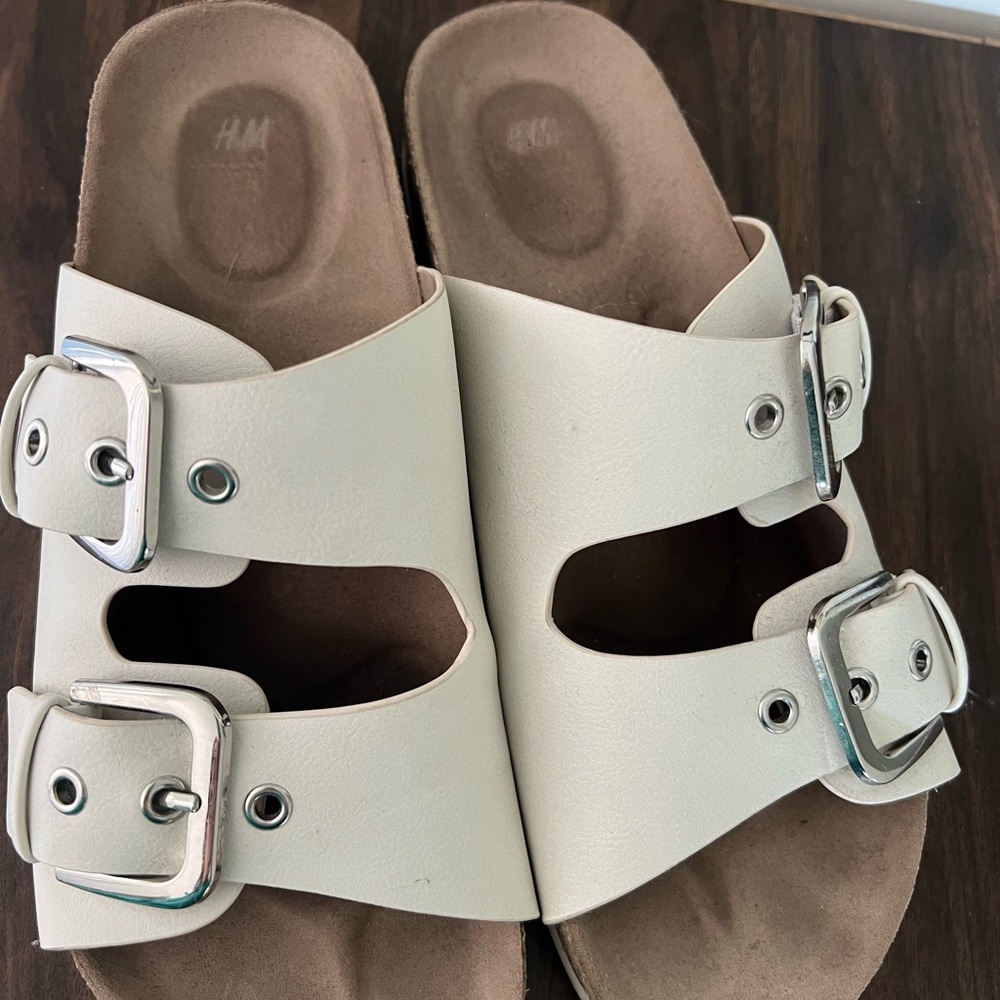 Birkenstock looking sandals